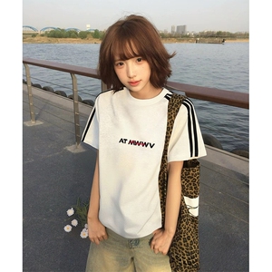 抖音得物高品质二开240克宽松纯棉美式潮牌三条杠织带短袖T恤图片