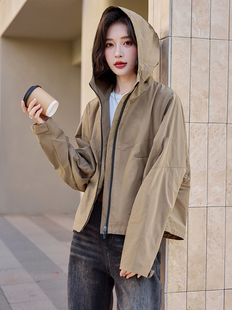 冲锋衣工装外套女短款26春新款宽松休闲小个子连帽气质百搭风衣,女装短外套,梦懿尔