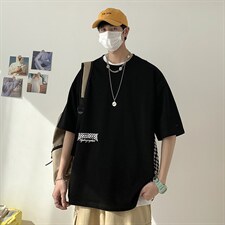 黑色