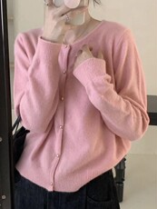 2025年春季时尚气质百搭圆领长袖单排扣纯毛银扣开衫，女装羊毛衫，洁纯羊绒