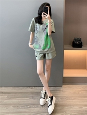 高级感时尚潮流套装女夏新款宽松圆领卡通印花上衣阔腿短裤两件套，女装套装/套裙，江南