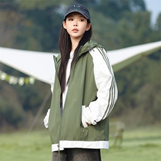 绿色