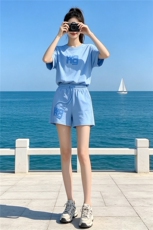 慵懒风休闲运动套装女夏新款百搭圆领刺绣印花短袖上衣短裤两件套，女装套装/套裙，江南