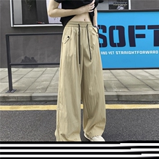 卡其色