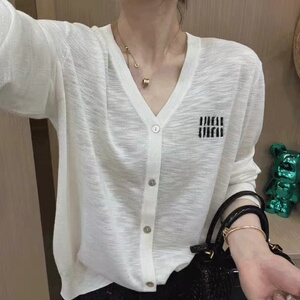 春季超薄精纺羊毛开衫女v领拼色字母刺绣上衣宽松针织衫外搭长袖图片