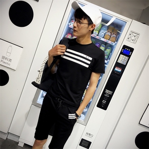 套装 免烫处理 纯色 圆领 时尚潮牌 夏季 短袖 修身型 青年 时尚都市 薄款 旅游图片