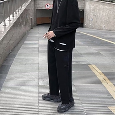 黑色