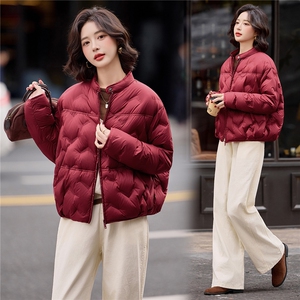 红色当季新款羽绒服女洋气宽松百搭小个子白鸭绒冬季厚外套图片