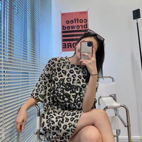 豹纹Ｔ桖，女装，HEY.KK
