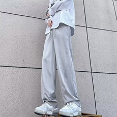 灰色