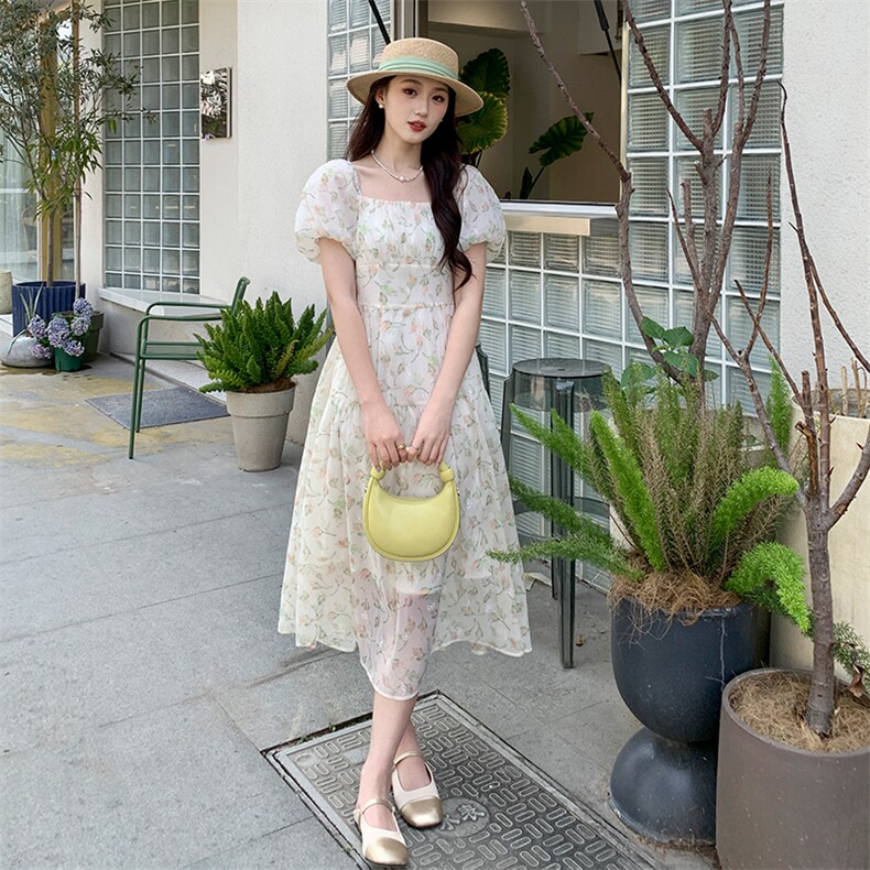 《大货已出》时髦碎花方领连衣裙,女装连衣裙,MQ