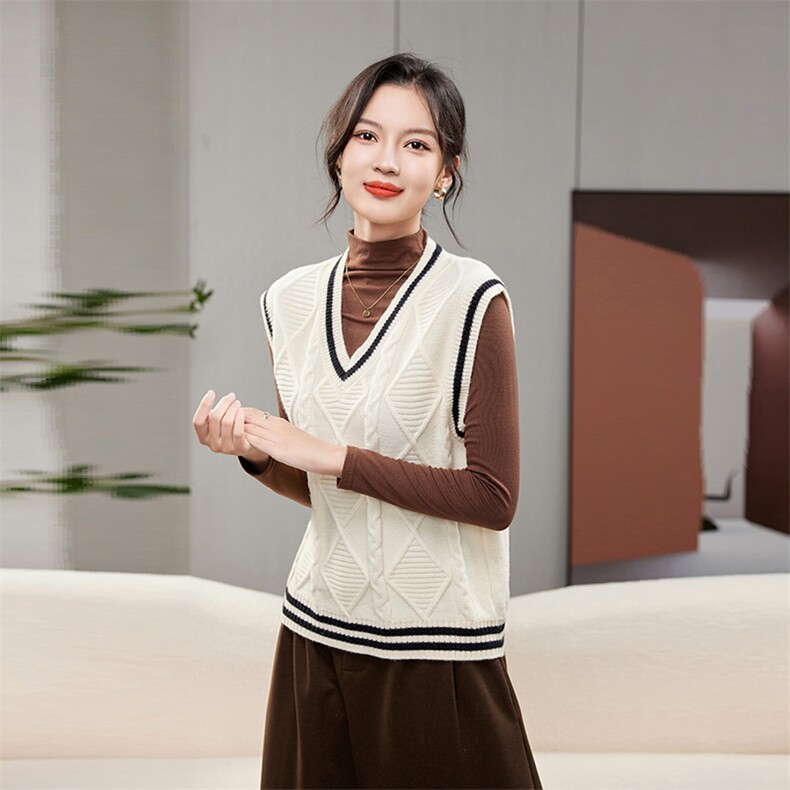 新款潮菱形格子针织马甲修身内搭坎肩外穿韩版短款无袖上衣，女装马甲，硕诚羊绒