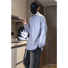 灰色