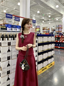 日系休闲红色棉麻连衣裙女夏2025新款轻奢高级感半身长裙两件套装图片