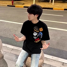 黑色