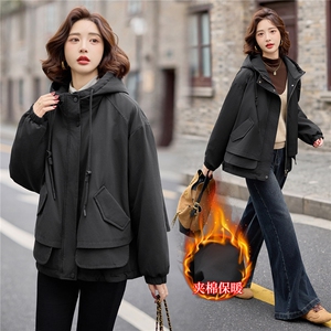 2025冬季女装新款大量现货时尚休闲连帽加棉派克服棉服,黑色丝袜搭配什么牛仔短裤好看图片