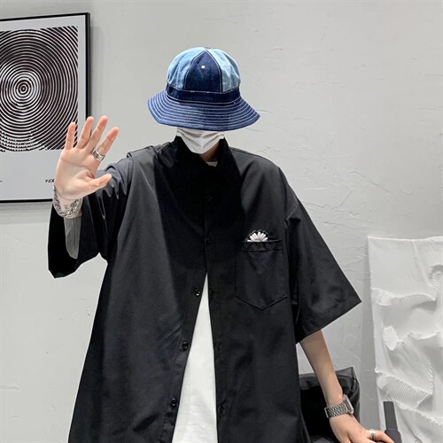 白色