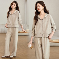 2025年秋季连帽休闲针织套装，女装套装/套裙，文熹诺