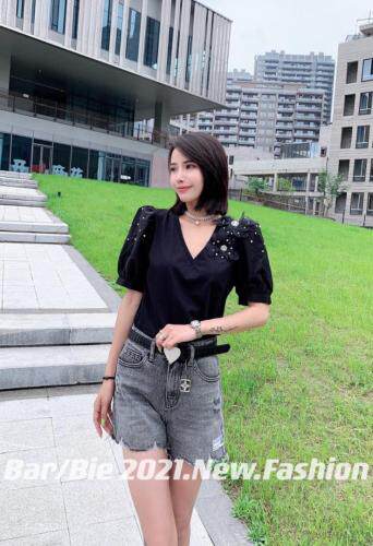 花朵V领小衫,其它,芭比