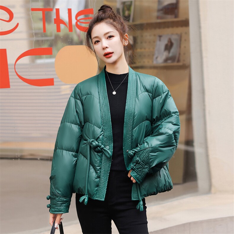 墨绿色羽绒服女冬季2025年新款短款时尚小个子V领盘扣白鸭绒外套,女装羽绒服,火爆靓佳人