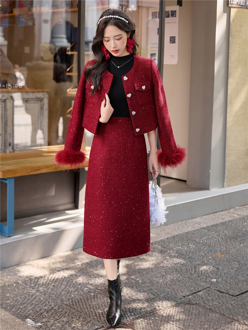 现货2025年红色小香风套装订婚礼服女结婚新娘便装90羽绒两件套,女装套装/套裙,韩宇舍