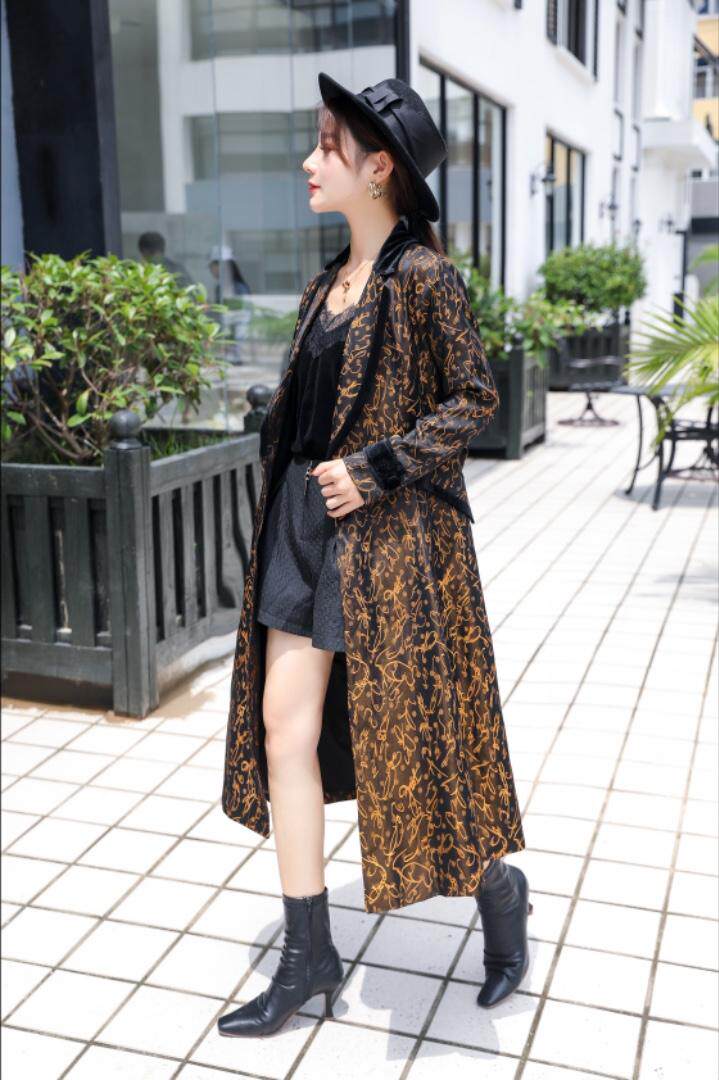 秋季打牌风衣外套，女装风衣，兰蔻儿