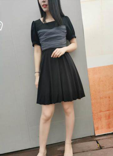 （现货）连衣裙，女装连衣裙，伊娜蕾尔