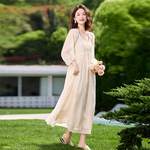 JWUNIQUE米白色新中式国风V领连衣裙女夏季2025新款A字裙长款裙子图片