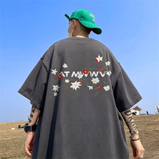 深灰色