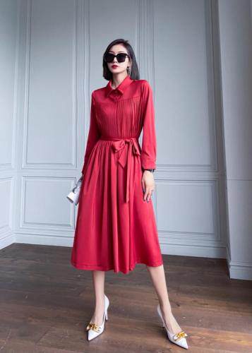 【现货】秋季新款-翻领压褶时尚连衣裙，女装连衣裙，陆氏青云