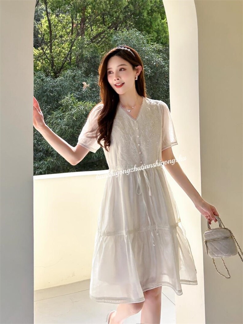 重工刺绣订珠系列连衣裙爆热卖中，女装连衣裙，天使公主