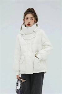 冬季新款时尚羽绒服图片
