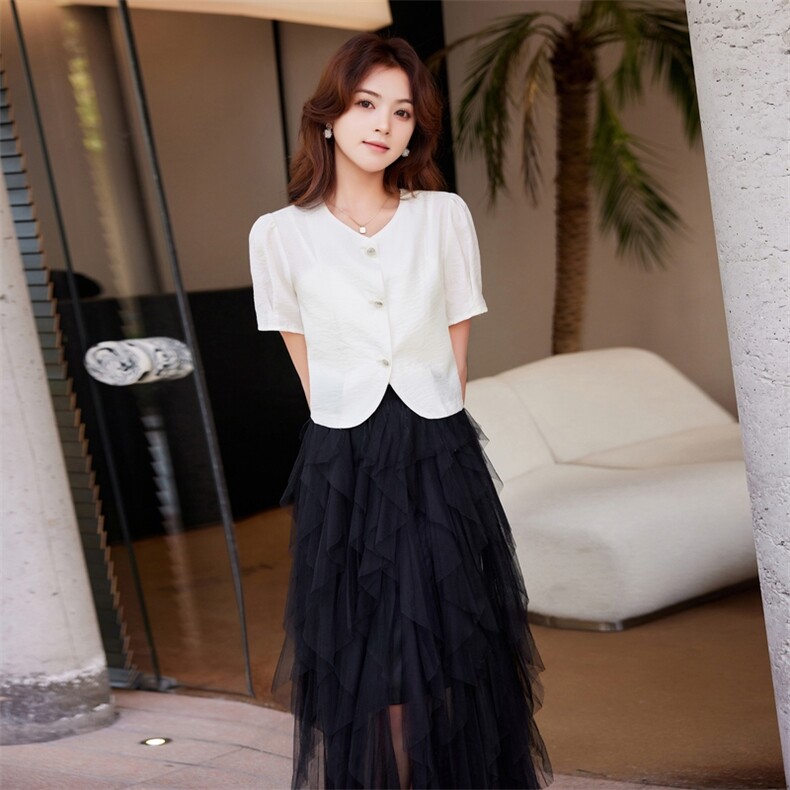 配裙子牛仔裤的外搭女夏季薄款短外套上衣,女装短外套,婵米儿