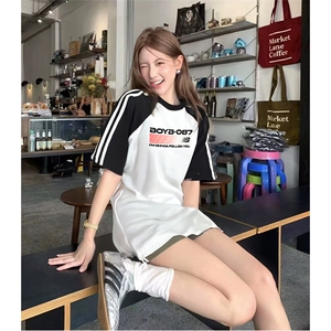 抖音得物品质二开240克宽松纯棉美式潮牌插肩三杠织带短袖T恤图片