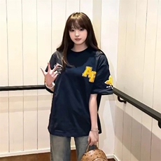 藏青色