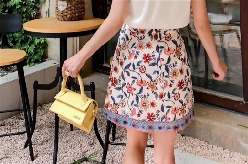 【现货】夏季新款手工钉珠半裙，女装半身裙，易霏金熙