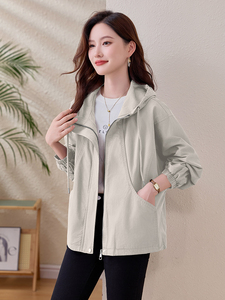 现货。短款风衣女款2025年春秋新款小个子气质夹克外套图片