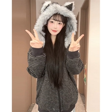 黑色
