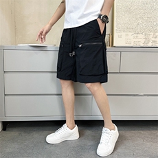 黑色