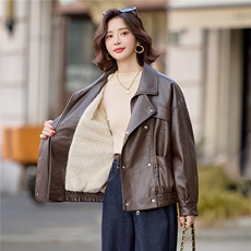 2025冬新加绒仿真皮皮衣女杨树林机车夹克宽松廓形泡皮短款外套，女装皮衣，潮流依族