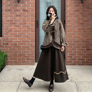 咖色复古新中式套装裙女2025冬季洋气木耳边拼接外套半身裙两件套图片