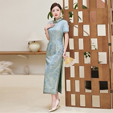 春夏季新款设计简约时尚大气长款专柜品质真丝提花旗袍连衣裙，女装汉服/婚纱/旗袍/礼服，小荷流
