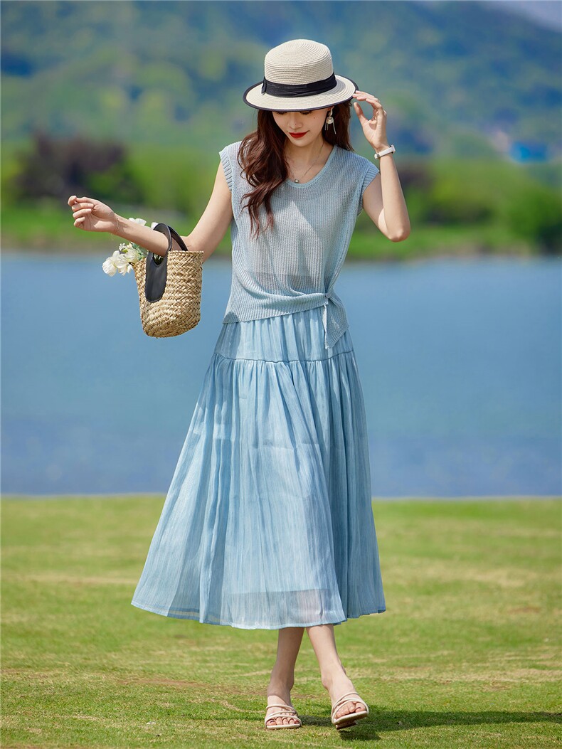 现货2026年夏季休闲风圆领毛衣抗皱修身型微弹女套头上衣两件套,女装套装/套裙,靓衣阁