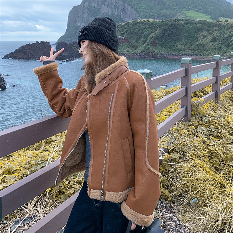 美拉德咖色羊羔毛外套女冬季2025新款时尚皮毛一体麂皮绒加厚棉服,女装羊羔毛/颗粒绒,诺蝶