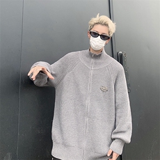 灰色