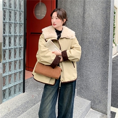 韩系复古羊羔毛大翻领派克服女冬季宽松保暖外套卡其色加厚羽绒服，女装羽绒服，2C166