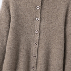 秋冬新款纯色针织单排扣立领时尚百搭，女装羊绒衫，缇曼羊绒