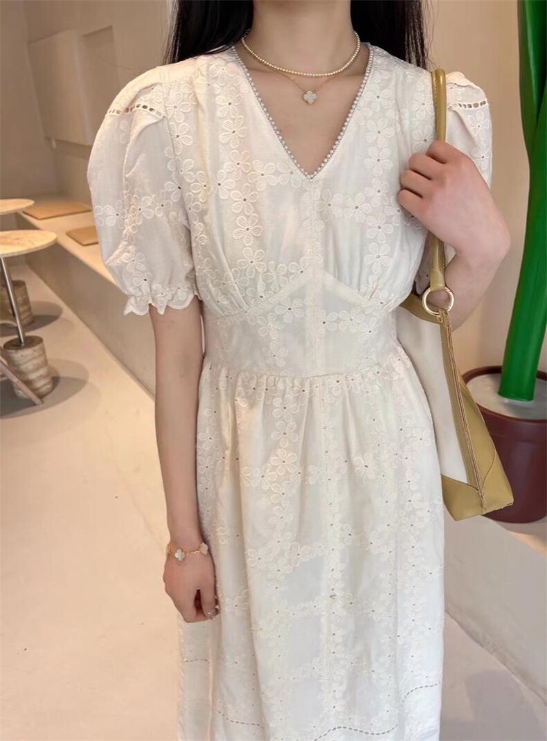 现货新款刺绣连衣裙，女装连衣裙，MI MI(1F)