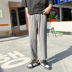 灰色