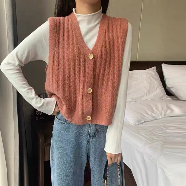 针织马甲背心女开衫短款2021秋季宽松v领复古麻花无袖外搭毛衣潮,女装马甲,潮品会